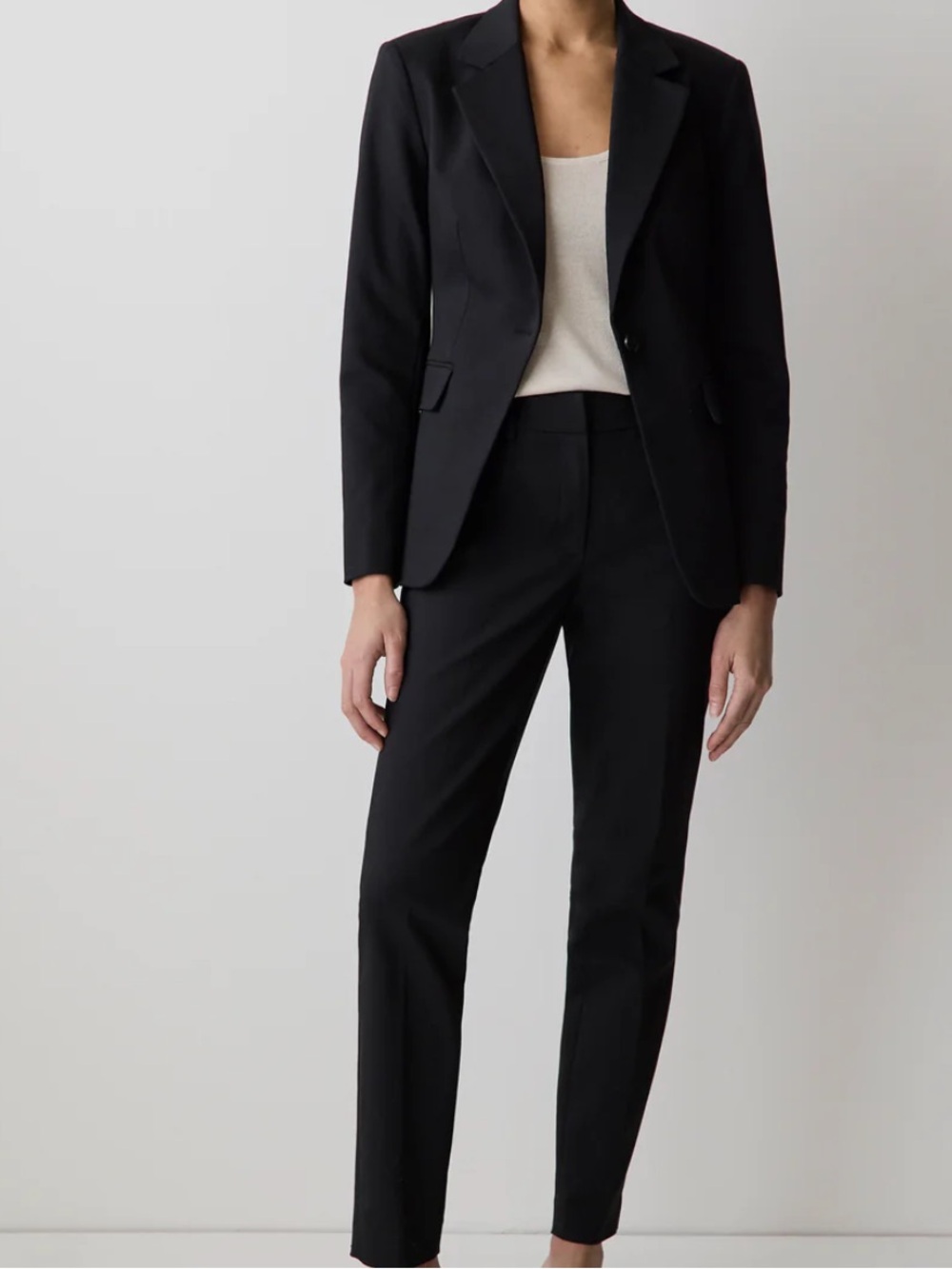 RW&CO. Slim Leg Curvy Ankle Pants